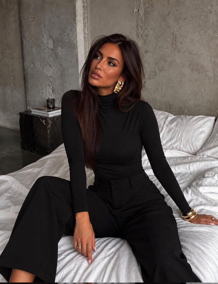 PULI LARISA črn